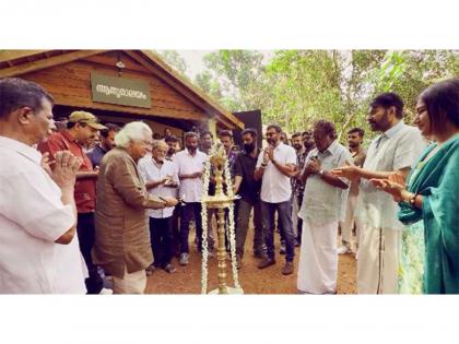 Mammootty to star in Adoor Gopalakrishnan's movie 'Padayaatra', shooting begins | Mammootty to star in Adoor Gopalakrishnan's movie 'Padayaatra', shooting begins Mammootty to star in Adoor Gopalakrishnan's movie 'Padayaatra', shooting begins | Mammootty to star in Adoor Gopalakrishnan's movie 'Padayaatra', shooting begins