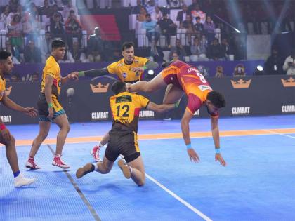 KCL: Ashu Malik's historic night powers Hisar Heroes to thrilling win over Bhiwani Bulls | KCL: Ashu Malik's historic night powers Hisar Heroes to thrilling win over Bhiwani Bulls KCL: Ashu Malik's historic night powers Hisar Heroes to thrilling win over Bhiwani Bulls | KCL: Ashu Malik's historic night powers Hisar Heroes to thrilling win over Bhiwani Bulls