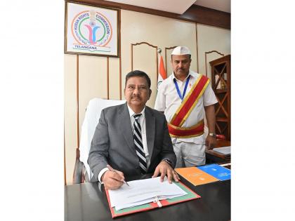 Telangana: TGHRC judicial member initiates case after stray dog attacks minor | Telangana: TGHRC judicial member initiates case after stray dog attacks minor Telangana: TGHRC judicial member initiates case after stray dog attacks minor | Telangana: TGHRC judicial member initiates case after stray dog attacks minor