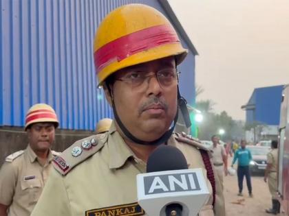 West Bengal: Fire at Anandapur manufacturing unit doused, KMC removes debris | West Bengal: Fire at Anandapur manufacturing unit doused, KMC removes debris West Bengal: Fire at Anandapur manufacturing unit doused, KMC removes debris | West Bengal: Fire at Anandapur manufacturing unit doused, KMC removes debris