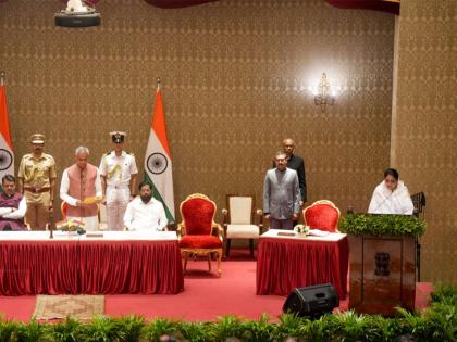 "Will keep Dada's ideals alive," says Sunetra Pawar after taking oath as Maharashtra Deputy CM; assigned key portfolios | "Will keep Dada's ideals alive," says Sunetra Pawar after taking oath as Maharashtra Deputy CM; assigned key portfolios "Will keep Dada's ideals alive," says Sunetra Pawar after taking oath as Maharashtra Deputy CM; assigned key portfolios | "Will keep Dada's ideals alive," says Sunetra Pawar after taking oath as Maharashtra Deputy CM; assigned key portfolios