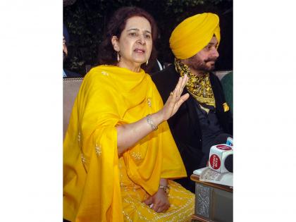 "Most corrupt president ever": Navjot Kaur Sidhu quits Congress, accuses Raja Warring of colluding with AAP | "Most corrupt president ever": Navjot Kaur Sidhu quits Congress, accuses Raja Warring of colluding with AAP "Most corrupt president ever": Navjot Kaur Sidhu quits Congress, accuses Raja Warring of colluding with AAP | "Most corrupt president ever": Navjot Kaur Sidhu quits Congress, accuses Raja Warring of colluding with AAP