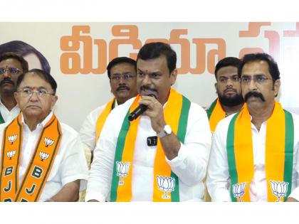 "Behaving in an irresponsible, undemocratic manner": Andhra Pradesh BJP President criticises YSRCP | "Behaving in an irresponsible, undemocratic manner": Andhra Pradesh BJP President criticises YSRCP "Behaving in an irresponsible, undemocratic manner": Andhra Pradesh BJP President criticises YSRCP | "Behaving in an irresponsible, undemocratic manner": Andhra Pradesh BJP President criticises YSRCP