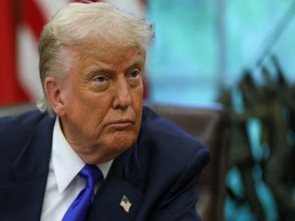 Trump signs order threatening tariffs on countries doing business with Iran | Trump signs order threatening tariffs on countries doing business with Iran Trump signs order threatening tariffs on countries doing business with Iran | Trump signs order threatening tariffs on countries doing business with Iran