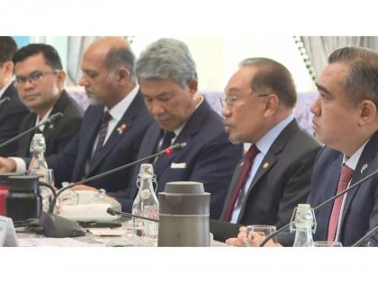 "We will expect more collaboration in all fields": Malaysia PM Anwar Ibrahim welcomes PM Modi with personal warmth and high hopes | "We will expect more collaboration in all fields": Malaysia PM Anwar Ibrahim welcomes PM Modi with personal warmth and high hopes "We will expect more collaboration in all fields": Malaysia PM Anwar Ibrahim welcomes PM Modi with personal warmth and high hopes | "We will expect more collaboration in all fields": Malaysia PM Anwar Ibrahim welcomes PM Modi with personal warmth and high hopes
