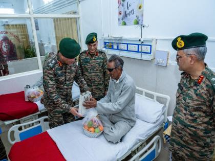 Army Commander reviews Gujarat borders, inaugurates mega eye camp, attends Shaurya Sandhya in Ahmedabad | Army Commander reviews Gujarat borders, inaugurates mega eye camp, attends Shaurya Sandhya in Ahmedabad Army Commander reviews Gujarat borders, inaugurates mega eye camp, attends Shaurya Sandhya in Ahmedabad | Army Commander reviews Gujarat borders, inaugurates mega eye camp, attends Shaurya Sandhya in Ahmedabad