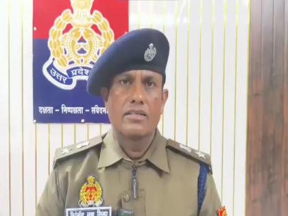 UP: 3-year old child dies in Hathras car accident; family demands justice | UP: 3-year old child dies in Hathras car accident; family demands justice UP: 3-year old child dies in Hathras car accident; family demands justice | UP: 3-year old child dies in Hathras car accident; family demands justice