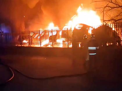 Delhi: One man found charred after bus catches fire in Vikas Puri | Delhi: One man found charred after bus catches fire in Vikas Puri Delhi: One man found charred after bus catches fire in Vikas Puri | Delhi: One man found charred after bus catches fire in Vikas Puri