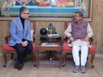 Union Minister Dharmendra Pradhan meets Abhinav Bindra to boost sports at school level | Union Minister Dharmendra Pradhan meets Abhinav Bindra to boost sports at school level Union Minister Dharmendra Pradhan meets Abhinav Bindra to boost sports at school level | Union Minister Dharmendra Pradhan meets Abhinav Bindra to boost sports at school level