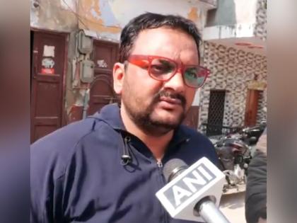 Bouncers broke glass of car, took driver away after Lamborghini crash: Eyewitness | Bouncers broke glass of car, took driver away after Lamborghini crash: Eyewitness Bouncers broke glass of car, took driver away after Lamborghini crash: Eyewitness | Bouncers broke glass of car, took driver away after Lamborghini crash: Eyewitness