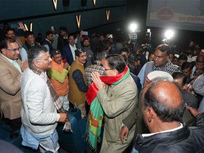 Uttarakhand CM watches film 'Gaudan' based on cow protection | Uttarakhand CM watches film 'Gaudan' based on cow protection Uttarakhand CM watches film 'Gaudan' based on cow protection | Uttarakhand CM watches film 'Gaudan' based on cow protection