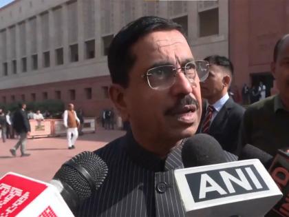 "Immature, part-time politician": Union Minister Pralhad Joshi on Rahul Gandhi's Lok Sabha remarks | "Immature, part-time politician": Union Minister Pralhad Joshi on Rahul Gandhi's Lok Sabha remarks "Immature, part-time politician": Union Minister Pralhad Joshi on Rahul Gandhi's Lok Sabha remarks | "Immature, part-time politician": Union Minister Pralhad Joshi on Rahul Gandhi's Lok Sabha remarks