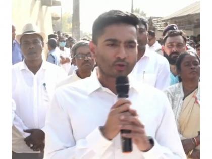 "Transfer case to us; within 50 days, we will solve": Abhishek Banerjee's challenges Maharashtra Police over Purulia worker's murder | "Transfer case to us; within 50 days, we will solve": Abhishek Banerjee's challenges Maharashtra Police over Purulia worker's murder "Transfer case to us; within 50 days, we will solve": Abhishek Banerjee's challenges Maharashtra Police over Purulia worker's murder | "Transfer case to us; within 50 days, we will solve": Abhishek Banerjee's challenges Maharashtra Police over Purulia worker's murder