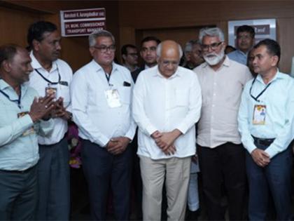 Gujarat: CM Bhupendra Patel inaugurates 28 new electric buses for citizens | Gujarat: CM Bhupendra Patel inaugurates 28 new electric buses for citizens Gujarat: CM Bhupendra Patel inaugurates 28 new electric buses for citizens | Gujarat: CM Bhupendra Patel inaugurates 28 new electric buses for citizens