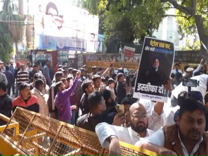 Indian Youth Congress workers hold protest, seek Hardeep Puri's resignation | Indian Youth Congress workers hold protest, seek Hardeep Puri's resignation Indian Youth Congress workers hold protest, seek Hardeep Puri's resignation | Indian Youth Congress workers hold protest, seek Hardeep Puri's resignation