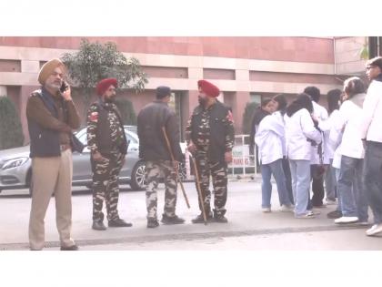 Several schools, Fortis Hospital receive bomb threat in Mohali | Several schools, Fortis Hospital receive bomb threat in Mohali Several schools, Fortis Hospital receive bomb threat in Mohali | Several schools, Fortis Hospital receive bomb threat in Mohali
