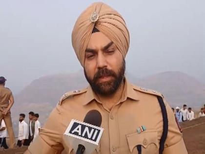 Three people injured after devotee slips on stairs at Shivneri Fort; no stampede, says Pune Rural SP | Three people injured after devotee slips on stairs at Shivneri Fort; no stampede, says Pune Rural SP Three people injured after devotee slips on stairs at Shivneri Fort; no stampede, says Pune Rural SP | Three people injured after devotee slips on stairs at Shivneri Fort; no stampede, says Pune Rural SP