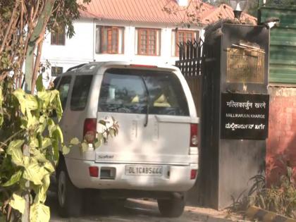 Rahul Gandhi meets Congress President Mallikarjun Kharge at his residence | Rahul Gandhi meets Congress President Mallikarjun Kharge at his residence Rahul Gandhi meets Congress President Mallikarjun Kharge at his residence | Rahul Gandhi meets Congress President Mallikarjun Kharge at his residence