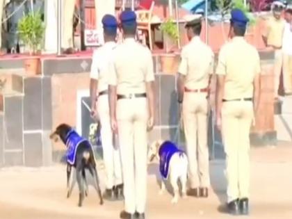 Vijayapura police bid farewell to veteran canines Raksha, Stella after 12 Years of service; 2 new dogs join | Vijayapura police bid farewell to veteran canines Raksha, Stella after 12 Years of service; 2 new dogs join Vijayapura police bid farewell to veteran canines Raksha, Stella after 12 Years of service; 2 new dogs join | Vijayapura police bid farewell to veteran canines Raksha, Stella after 12 Years of service; 2 new dogs join