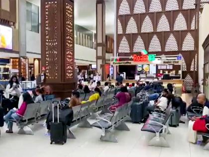 Passenger swallows 135 gm of gold to smuggle; AIU intercepts in Ahmedabad | Passenger swallows 135 gm of gold to smuggle; AIU intercepts in Ahmedabad Passenger swallows 135 gm of gold to smuggle; AIU intercepts in Ahmedabad | Passenger swallows 135 gm of gold to smuggle; AIU intercepts in Ahmedabad