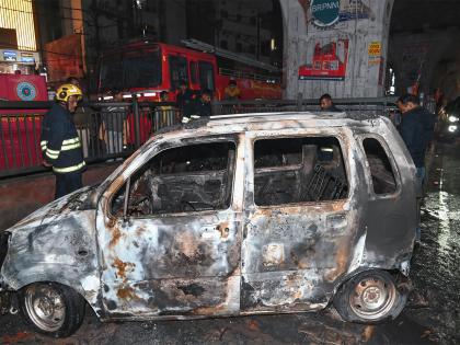 Car gutted in fire on National Highway in Andhra Pradesh's Konaseema | Car gutted in fire on National Highway in Andhra Pradesh's Konaseema Car gutted in fire on National Highway in Andhra Pradesh's Konaseema | Car gutted in fire on National Highway in Andhra Pradesh's Konaseema