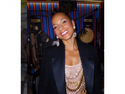 Alicia Keys reflects on 25 years of 'Fallin', describes journey as "very crazy and wonderful" | Alicia Keys reflects on 25 years of 'Fallin', describes journey as "very crazy and wonderful" Alicia Keys reflects on 25 years of 'Fallin', describes journey as "very crazy and wonderful" | Alicia Keys reflects on 25 years of 'Fallin', describes journey as "very crazy and wonderful"