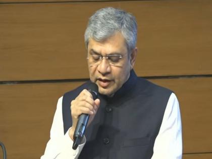 Cabinet approves extension of existing Gujarat Metro's North-South corridor from GIFT City to Shahpur | Cabinet approves extension of existing Gujarat Metro's North-South corridor from GIFT City to Shahpur Cabinet approves extension of existing Gujarat Metro's North-South corridor from GIFT City to Shahpur | Cabinet approves extension of existing Gujarat Metro's North-South corridor from GIFT City to Shahpur