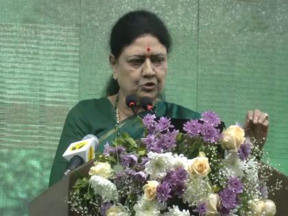 "Starting a new Dravidian party; there will be no change in decision": Expelled AIADMK leader Sasikala | "Starting a new Dravidian party; there will be no change in decision": Expelled AIADMK leader Sasikala "Starting a new Dravidian party; there will be no change in decision": Expelled AIADMK leader Sasikala | "Starting a new Dravidian party; there will be no change in decision": Expelled AIADMK leader Sasikala
