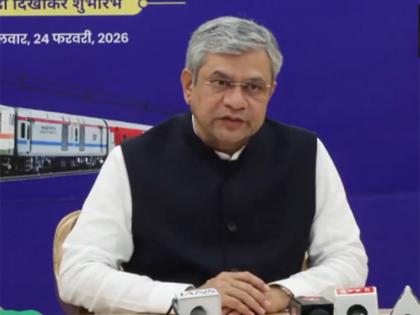 Bhopal-Dhanbad/Chhapra Express flagged off; Minister Vaishnaw highlights Rs 48,000 Cr projects for MP | Bhopal-Dhanbad/Chhapra Express flagged off; Minister Vaishnaw highlights Rs 48,000 Cr projects for MP Bhopal-Dhanbad/Chhapra Express flagged off; Minister Vaishnaw highlights Rs 48,000 Cr projects for MP | Bhopal-Dhanbad/Chhapra Express flagged off; Minister Vaishnaw highlights Rs 48,000 Cr projects for MP