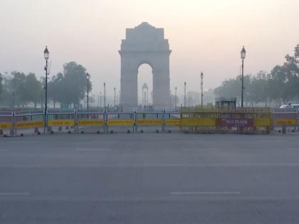 Delhi's air quality remains in 'poor' category; Anand Vihar AQI hits 342 | Delhi's air quality remains in 'poor' category; Anand Vihar AQI hits 342 Delhi's air quality remains in 'poor' category; Anand Vihar AQI hits 342 | Delhi's air quality remains in 'poor' category; Anand Vihar AQI hits 342