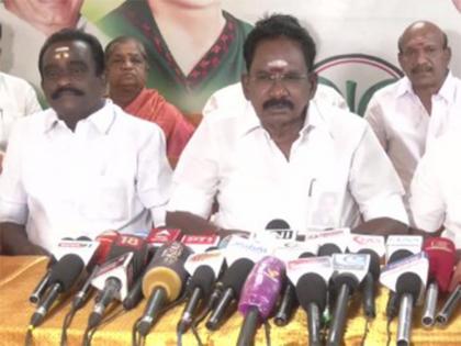 Madurai Road full of potholes, 37 wards face water shortage: AIADMK's Sellur Raju | Madurai Road full of potholes, 37 wards face water shortage: AIADMK's Sellur Raju Madurai Road full of potholes, 37 wards face water shortage: AIADMK's Sellur Raju | Madurai Road full of potholes, 37 wards face water shortage: AIADMK's Sellur Raju