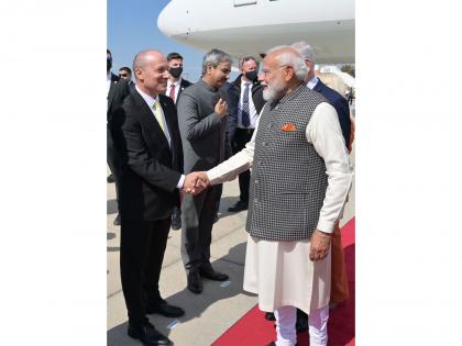 Israeli Envoy to India welcomes PM Modi upon arrival | Israeli Envoy to India welcomes PM Modi upon arrival Israeli Envoy to India welcomes PM Modi upon arrival | Israeli Envoy to India welcomes PM Modi upon arrival