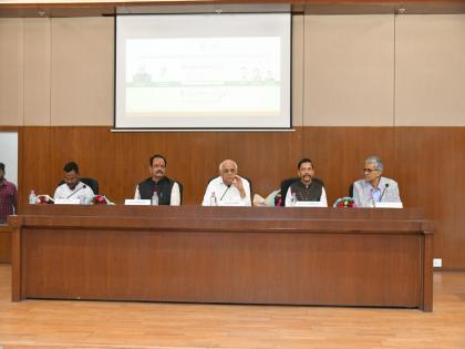 Gujarat CM Bhupendra Patel gives assistannce of Rs. 6.97 Crore to farmers associated with natural farmers | Gujarat CM Bhupendra Patel gives assistannce of Rs. 6.97 Crore to farmers associated with natural farmers Gujarat CM Bhupendra Patel gives assistannce of Rs. 6.97 Crore to farmers associated with natural farmers | Gujarat CM Bhupendra Patel gives assistannce of Rs. 6.97 Crore to farmers associated with natural farmers