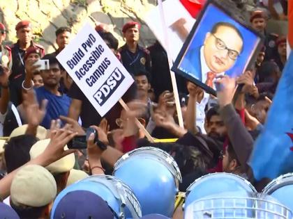 Delhi police accuses JNU students of "physically assaulting personnel" during protest | Delhi police accuses JNU students of "physically assaulting personnel" during protest Delhi police accuses JNU students of "physically assaulting personnel" during protest | Delhi police accuses JNU students of "physically assaulting personnel" during protest