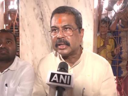 "West Bengal people have decided to change this corrupt, atrocious, infiltration-supporting govt": Dharmendra Pradhan on BJP's Parivartan Yatra | "West Bengal people have decided to change this corrupt, atrocious, infiltration-supporting govt": Dharmendra Pradhan on BJP's Parivartan Yatra "West Bengal people have decided to change this corrupt, atrocious, infiltration-supporting govt": Dharmendra Pradhan on BJP's Parivartan Yatra | "West Bengal people have decided to change this corrupt, atrocious, infiltration-supporting govt": Dharmendra Pradhan on BJP's Parivartan Yatra