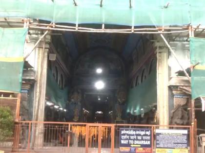 Temples across country close for lunar eclipse; devotees arrive early for Darshan | Temples across country close for lunar eclipse; devotees arrive early for Darshan Temples across country close for lunar eclipse; devotees arrive early for Darshan | Temples across country close for lunar eclipse; devotees arrive early for Darshan
