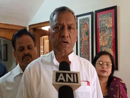 Congress MP Akhilesh Prasad Singh extends warm wishes on Holi | Congress MP Akhilesh Prasad Singh extends warm wishes on Holi Congress MP Akhilesh Prasad Singh extends warm wishes on Holi | Congress MP Akhilesh Prasad Singh extends warm wishes on Holi