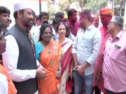 BJP leader Tamilisai Soundararajan celebrates holi at party head office in Chennai | BJP leader Tamilisai Soundararajan celebrates holi at party head office in Chennai BJP leader Tamilisai Soundararajan celebrates holi at party head office in Chennai | BJP leader Tamilisai Soundararajan celebrates holi at party head office in Chennai