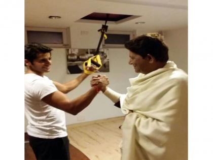 Karanvir Bohra's father, veteran producer Mahendra Bohra, passes away; actor pens emotional note | Karanvir Bohra's father, veteran producer Mahendra Bohra, passes away; actor pens emotional note Karanvir Bohra's father, veteran producer Mahendra Bohra, passes away; actor pens emotional note | Karanvir Bohra's father, veteran producer Mahendra Bohra, passes away; actor pens emotional note