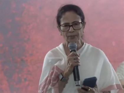 No protocol lapse during President's visit: Mamata Banerjee says BJP "misusing" country's highest chair | No protocol lapse during President's visit: Mamata Banerjee says BJP "misusing" country's highest chair No protocol lapse during President's visit: Mamata Banerjee says BJP "misusing" country's highest chair | No protocol lapse during President's visit: Mamata Banerjee says BJP "misusing" country's highest chair