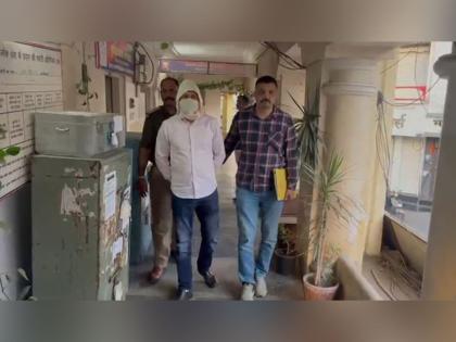 Delhi police apprehend contractor in Janakpuri biker's death case | Delhi police apprehend contractor in Janakpuri biker's death case Delhi police apprehend contractor in Janakpuri biker's death case | Delhi police apprehend contractor in Janakpuri biker's death case