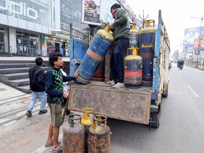 Govt invokes ESMA to ensure LPG supply, orders refineries to divert key streams | Govt invokes ESMA to ensure LPG supply, orders refineries to divert key streams Govt invokes ESMA to ensure LPG supply, orders refineries to divert key streams | Govt invokes ESMA to ensure LPG supply, orders refineries to divert key streams