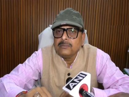 Moradabad: Rescued leopard cub moved to deer park after failed reunion with mother in Chhajlet | Moradabad: Rescued leopard cub moved to deer park after failed reunion with mother in Chhajlet Moradabad: Rescued leopard cub moved to deer park after failed reunion with mother in Chhajlet | Moradabad: Rescued leopard cub moved to deer park after failed reunion with mother in Chhajlet