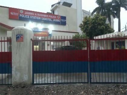 J-K: Suspect in Farooq Abdullah attack held at Gangyal Police Station | J-K: Suspect in Farooq Abdullah attack held at Gangyal Police Station J-K: Suspect in Farooq Abdullah attack held at Gangyal Police Station | J-K: Suspect in Farooq Abdullah attack held at Gangyal Police Station