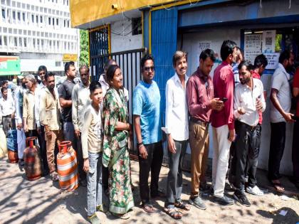 BJP ka ek hi naara, line mein khada desh bechara: TMC's jibe at Centre amid LPG crisis due to West Asia conflict | BJP ka ek hi naara, line mein khada desh bechara: TMC's jibe at Centre amid LPG crisis due to West Asia conflict BJP ka ek hi naara, line mein khada desh bechara: TMC's jibe at Centre amid LPG crisis due to West Asia conflict | BJP ka ek hi naara, line mein khada desh bechara: TMC's jibe at Centre amid LPG crisis due to West Asia conflict