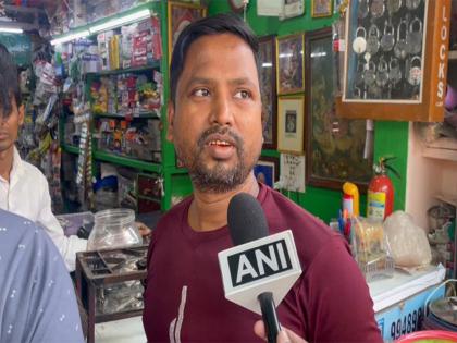 Gas shortage forces hotels to cook on firewood in Hyderabad, menu reduced | Gas shortage forces hotels to cook on firewood in Hyderabad, menu reduced Gas shortage forces hotels to cook on firewood in Hyderabad, menu reduced | Gas shortage forces hotels to cook on firewood in Hyderabad, menu reduced