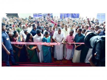 Kerala CM Pinarayi Vijayan inaugurates five-storey building of Iriveri Community Health Centre in Chakkarakkallu | Kerala CM Pinarayi Vijayan inaugurates five-storey building of Iriveri Community Health Centre in Chakkarakkallu Kerala CM Pinarayi Vijayan inaugurates five-storey building of Iriveri Community Health Centre in Chakkarakkallu | Kerala CM Pinarayi Vijayan inaugurates five-storey building of Iriveri Community Health Centre in Chakkarakkallu