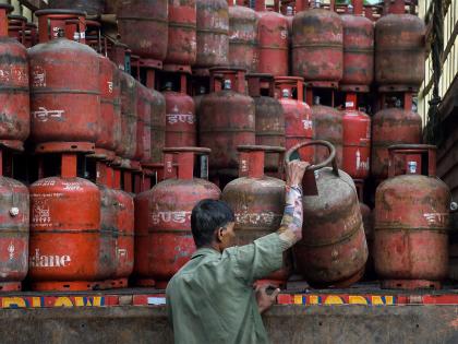 J-K: 75 LPG cylinders seized, 3 arrested in Bhaderwah | J-K: 75 LPG cylinders seized, 3 arrested in Bhaderwah J-K: 75 LPG cylinders seized, 3 arrested in Bhaderwah | J-K: 75 LPG cylinders seized, 3 arrested in Bhaderwah
