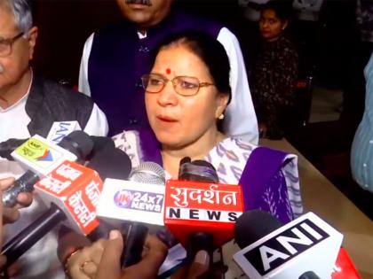 Congress MLAs stage walkout from Haryana Assembly; Geeta Bhukkal alleges 'buying and selling' of legislators | Congress MLAs stage walkout from Haryana Assembly; Geeta Bhukkal alleges 'buying and selling' of legislators Congress MLAs stage walkout from Haryana Assembly; Geeta Bhukkal alleges 'buying and selling' of legislators | Congress MLAs stage walkout from Haryana Assembly; Geeta Bhukkal alleges 'buying and selling' of legislators