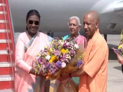 President Droupadi Murmu arrives in Ayodhya; CM Yogi Adityanath extends warm welcome for Ram Mandir visit | President Droupadi Murmu arrives in Ayodhya; CM Yogi Adityanath extends warm welcome for Ram Mandir visit President Droupadi Murmu arrives in Ayodhya; CM Yogi Adityanath extends warm welcome for Ram Mandir visit | President Droupadi Murmu arrives in Ayodhya; CM Yogi Adityanath extends warm welcome for Ram Mandir visit